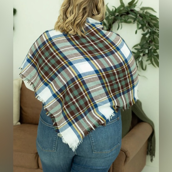 NWOT Blanket scarf - Picture 4 of 4